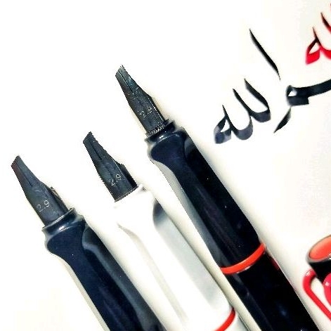 

Pena KALIGRAFI Mata Besi (Tinta bisa Isi Ulang)