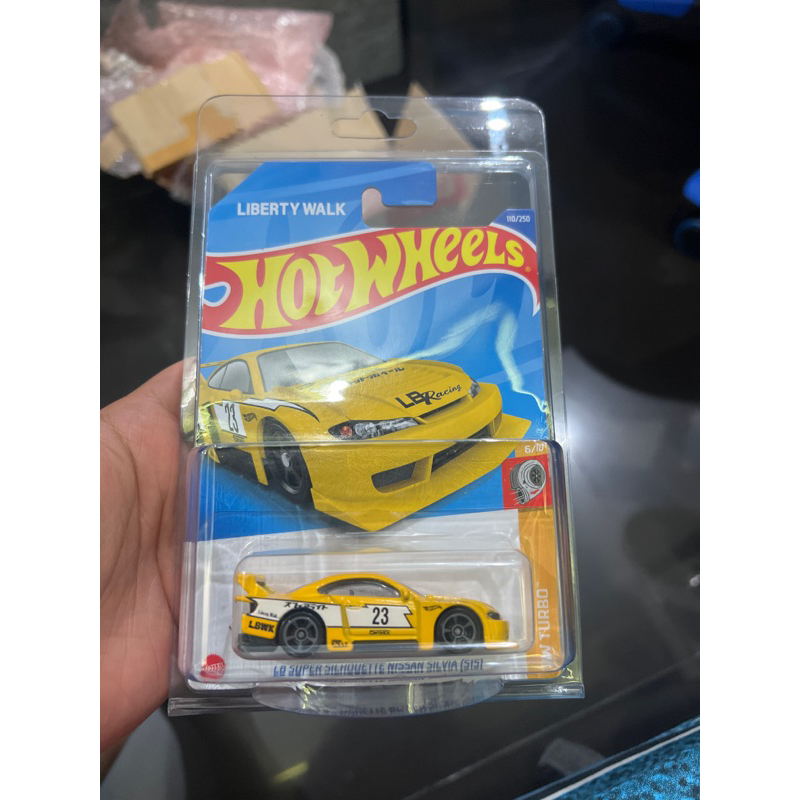 hotwheels nissan silvia lbwk kuning tidak termasuk protektor