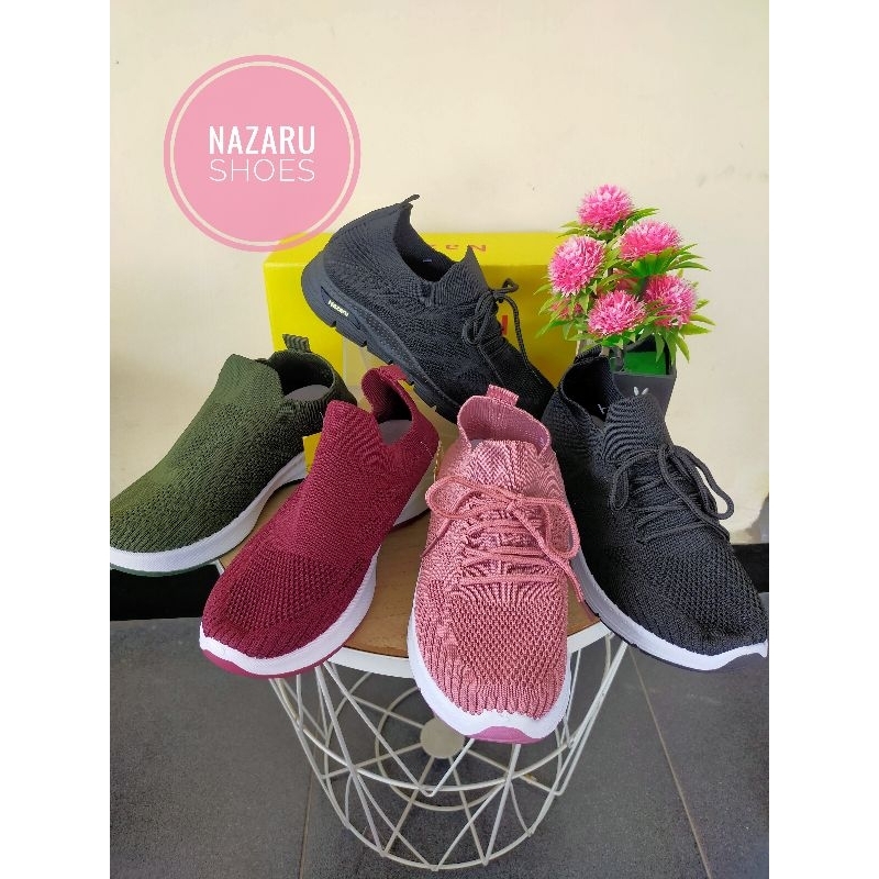 Sepatu import Nazaru