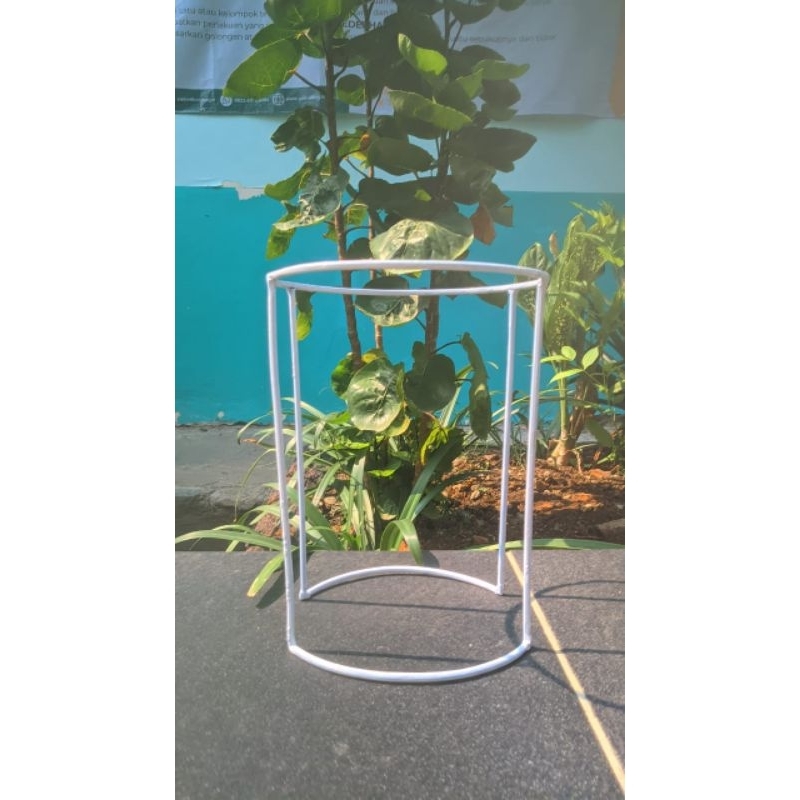 STANDING POT BESI/RAK POT BUNGA BESI/DUDUKAN RAK BUNGA AESTHETIC/DUDUKAN POT BUNGA/POT BUNGA AESTHET