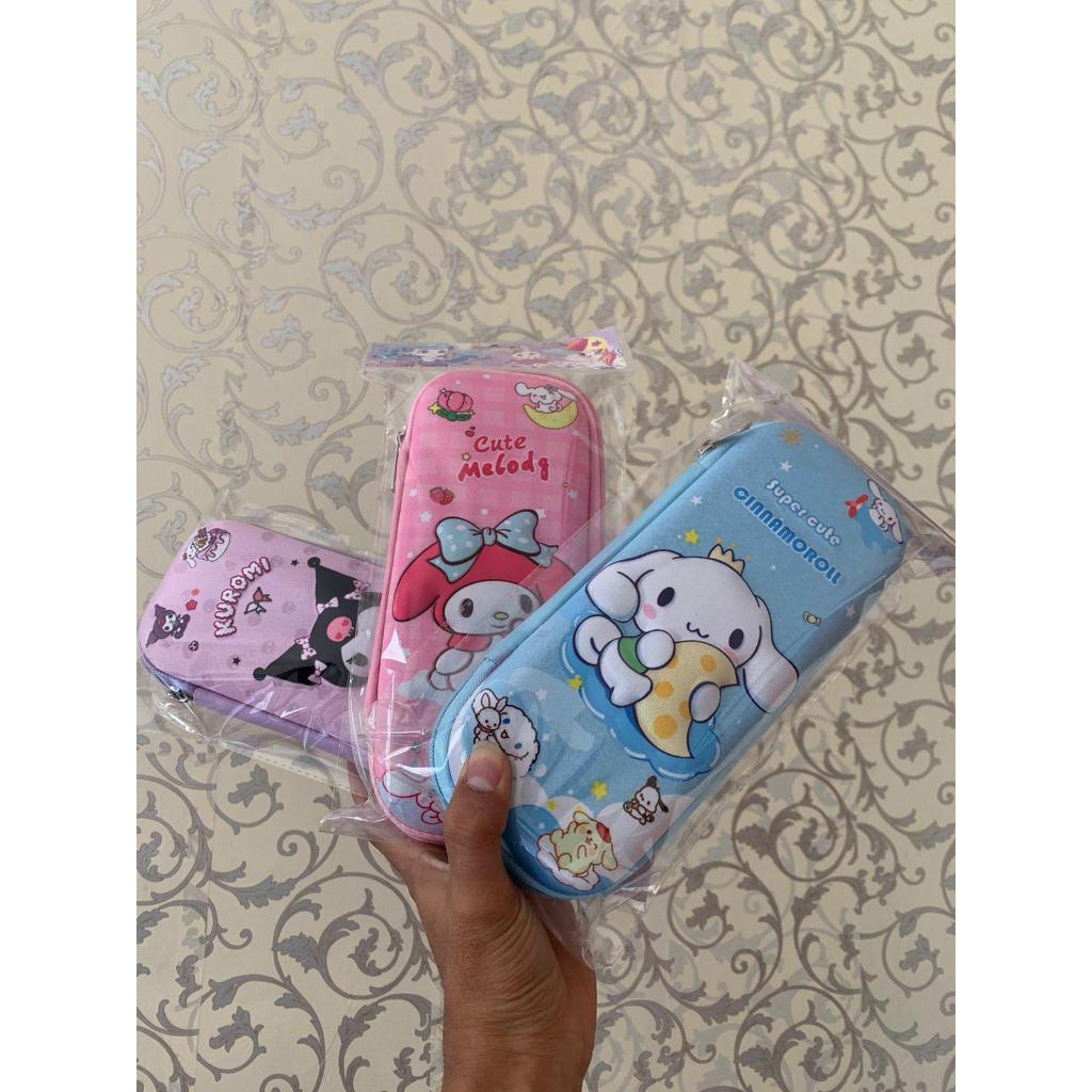 

Kotak Pensil Kuromi/Sanrio Karakter Timbul