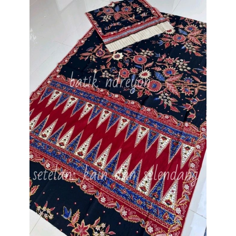 setelan kain batik dan selendang
