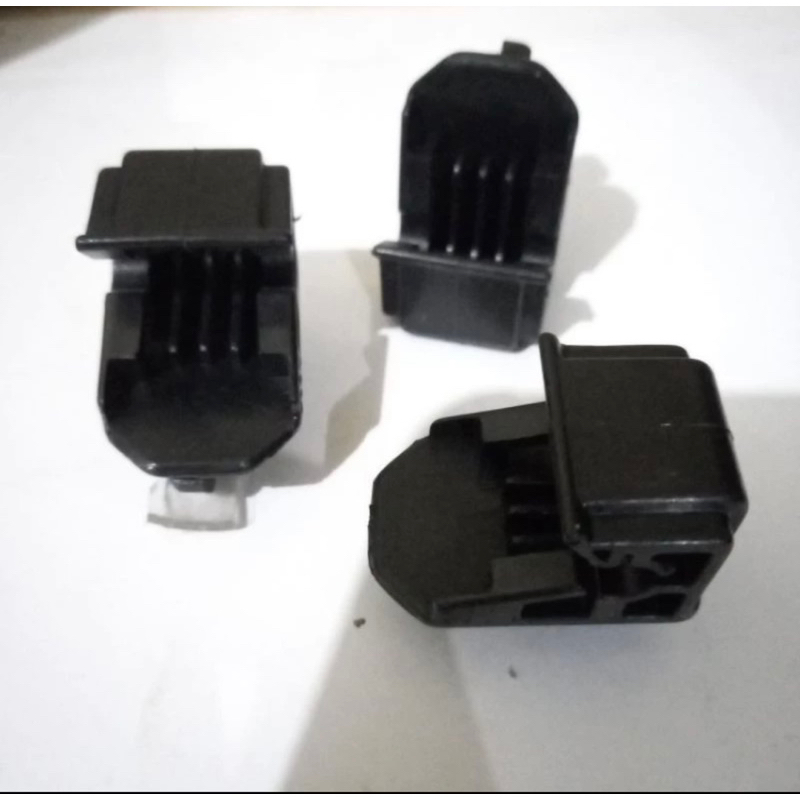 Plastik dudukan lampu besar headlamp kijang kapsul