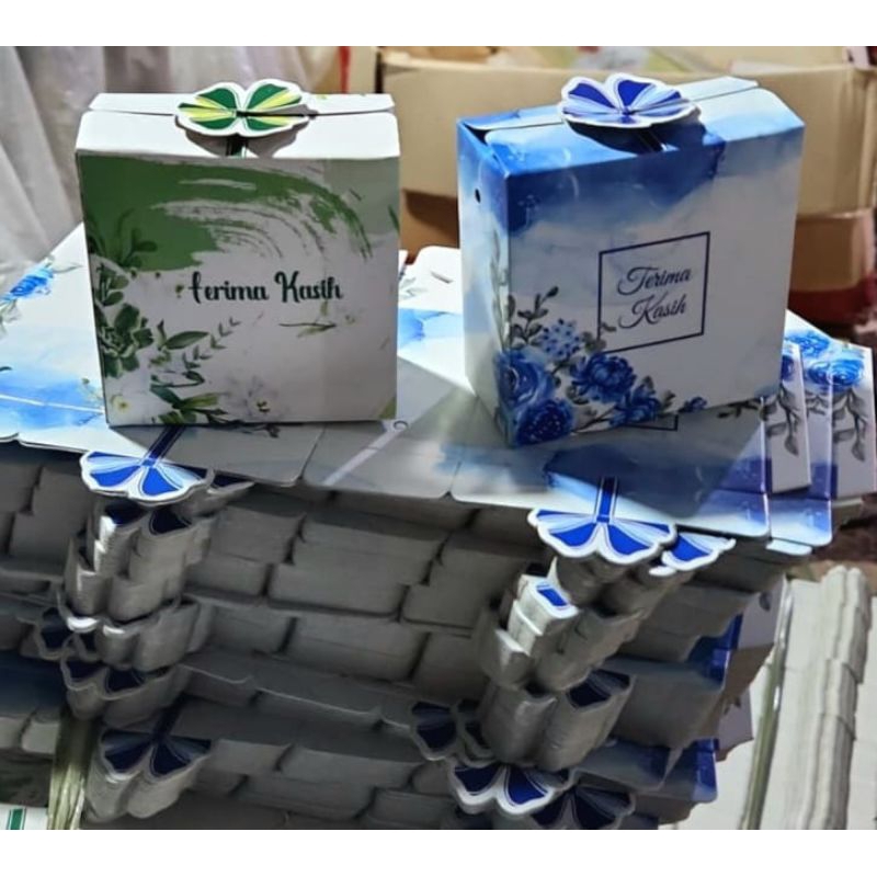 

100pcs Bok kemasan mangkok ayam atau yg lain2 free tali tetengan