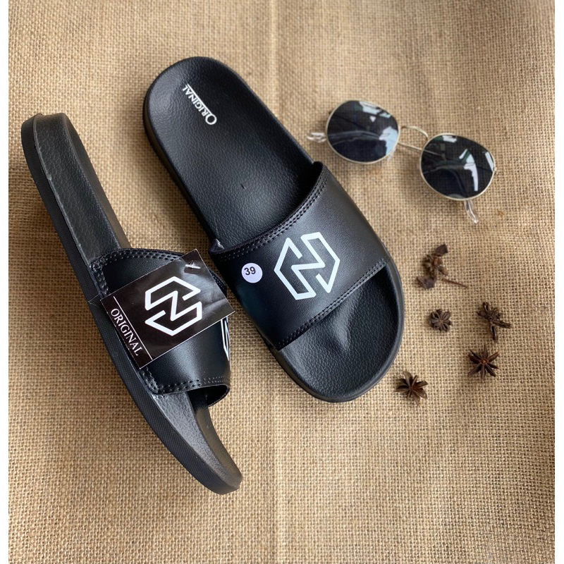 SANDAL PRIA KEKINIAN-SANDAL PRIA HITS-SANDAL PRIA WANITA -UNISEX -ANTI LICIN -ANTI AIR