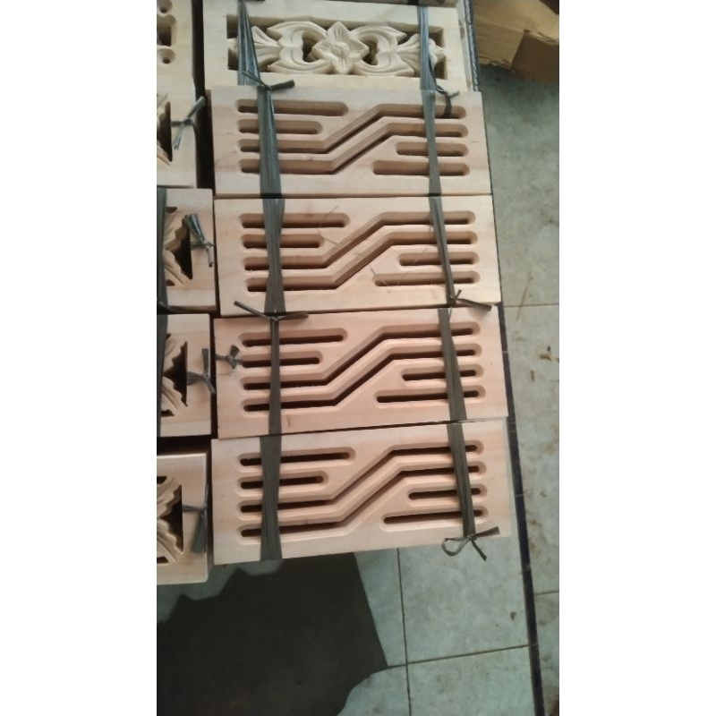 dekorasi dinding 10x25 kepingan loster minimalis ornamen ukiran tempel