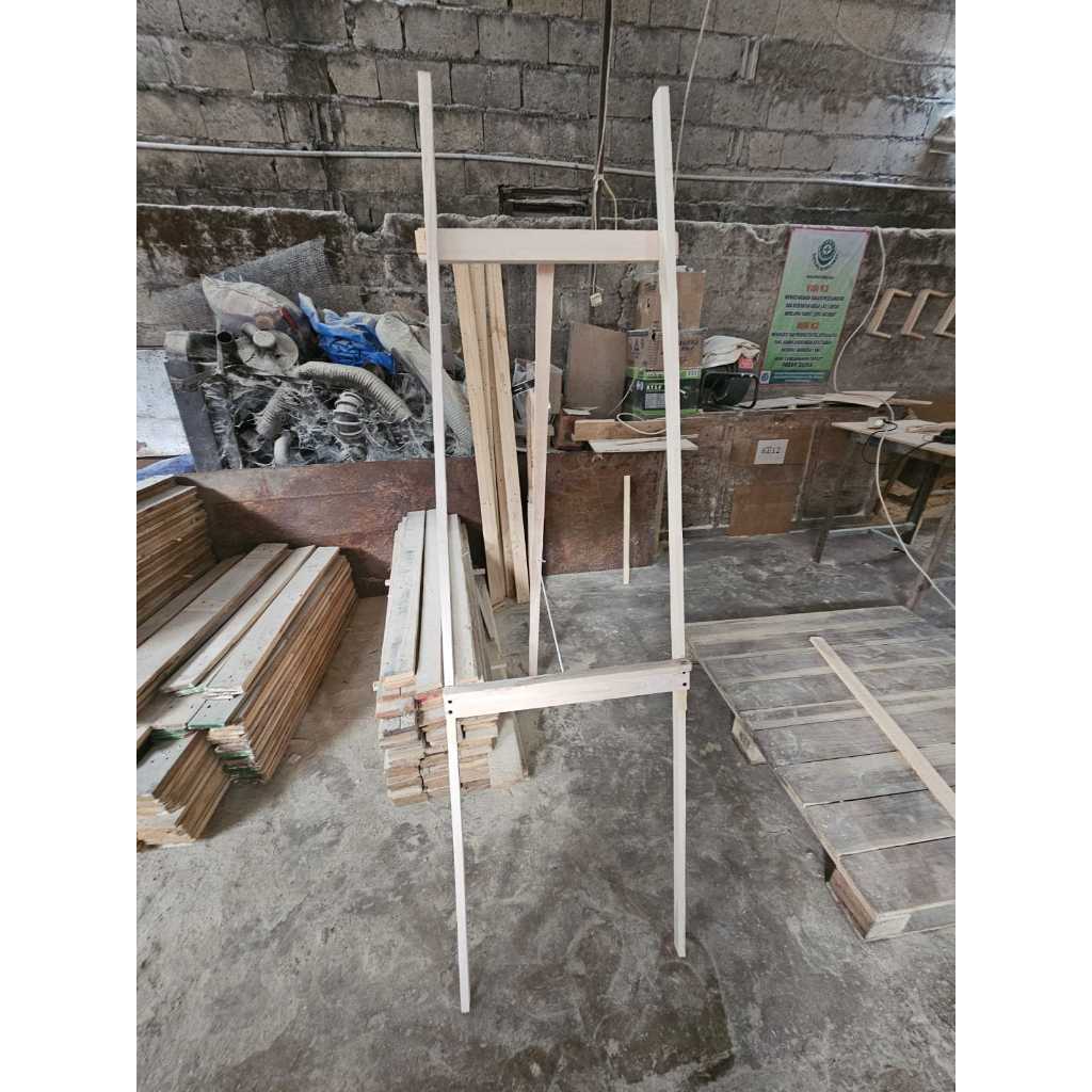 

STAND KAYU KARANGAN BUNGA UCAPAN DUKA, CONGRATULATIONS, LUKISAN, PAMERAN, FOTO PREWEDING, FOTO,