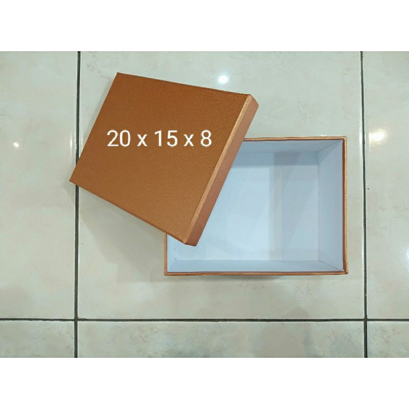 

Kotak kado box hampers