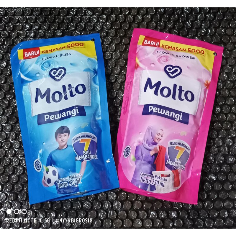 Molto pewangi ekonomis 250ML
