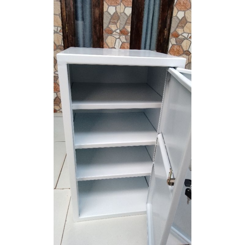 lemari narkotika 2 pintu dan 3 susun lemari obat psikotropika