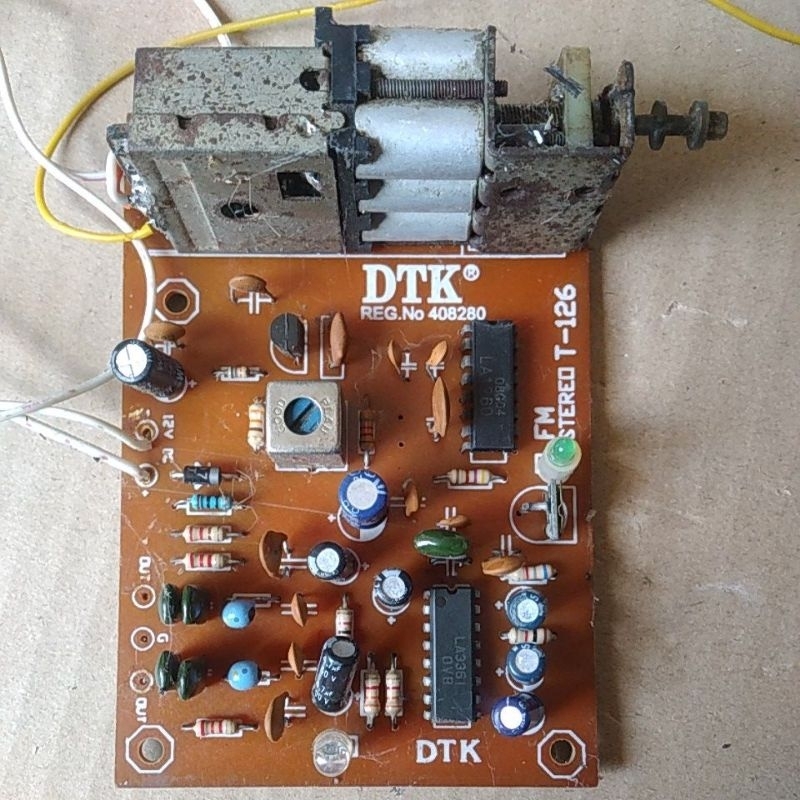 DTK radio tuner fm stereo