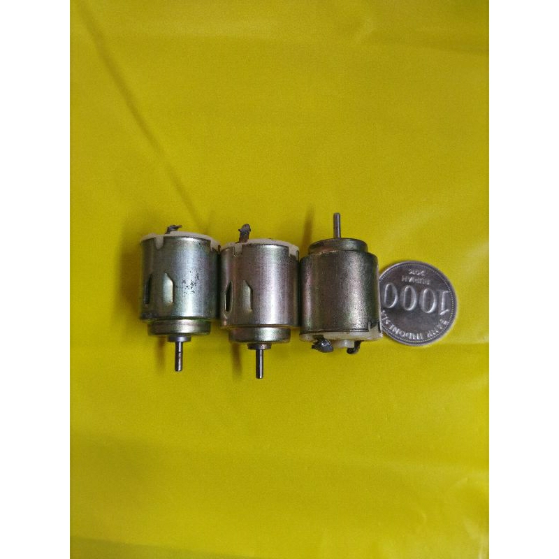 DINAMO BEKAS DC 5VOL 7000RPM