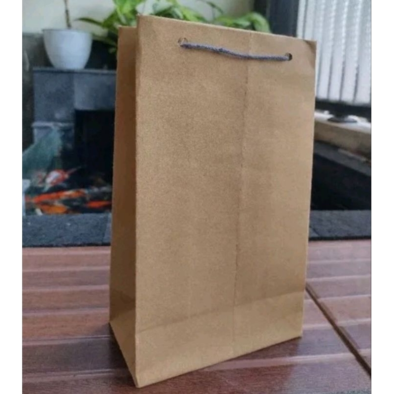 

Paper Bag Tas Kertas 15x8x25 cm