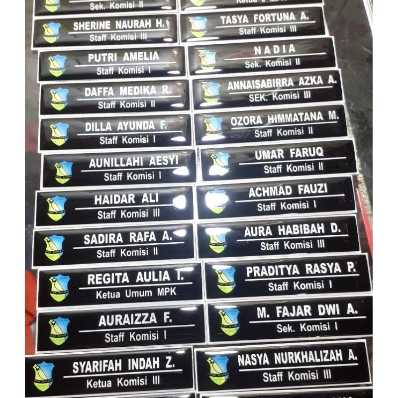 

pakai logo Nametag dada peniti akrilik resin