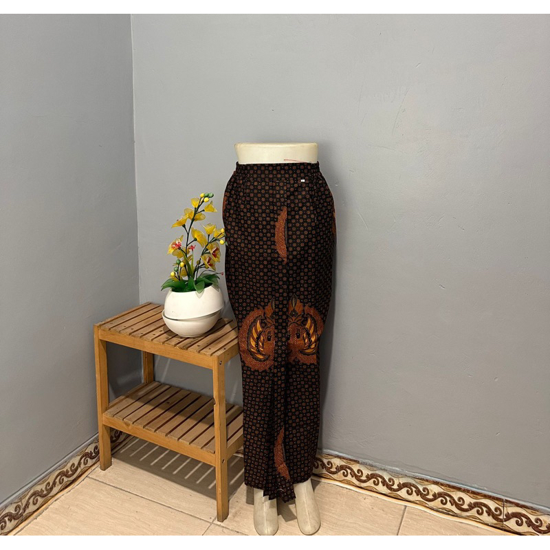 Rok Wiru instan +Selendang Batik Solo Motif Truntum Garuda Almahyra Fashion