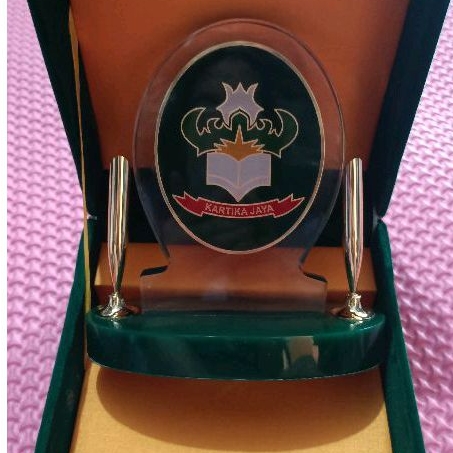 

Tempat pulpen yayasan /tempat pena yayasan