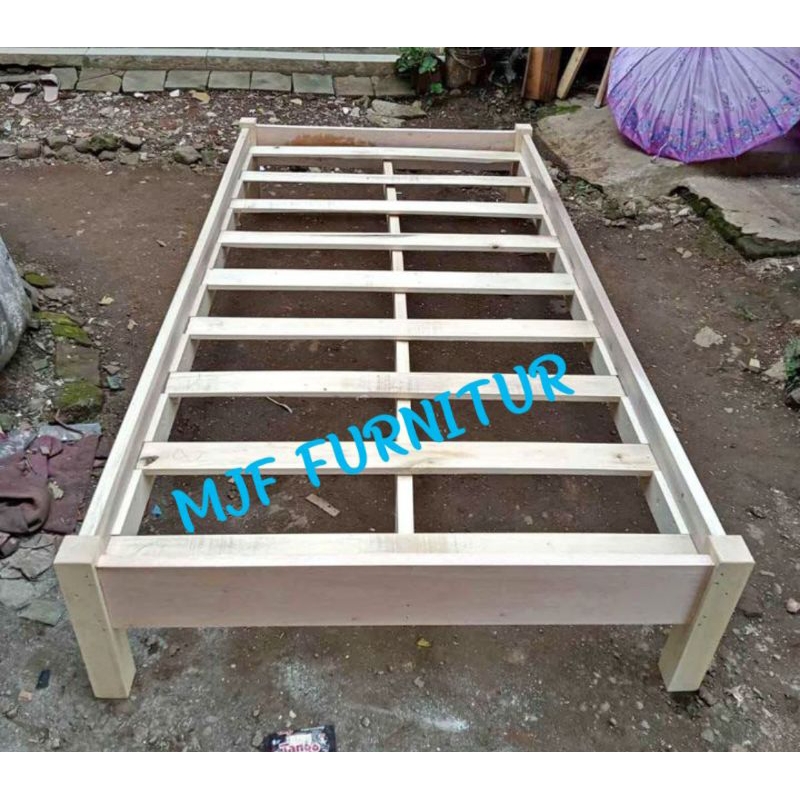Ranjang kayu pendek/Ranjang lesehan/Ranjang kayu/Tempat tidur lesehan/Ranjang minimalis/Ranjang kayu