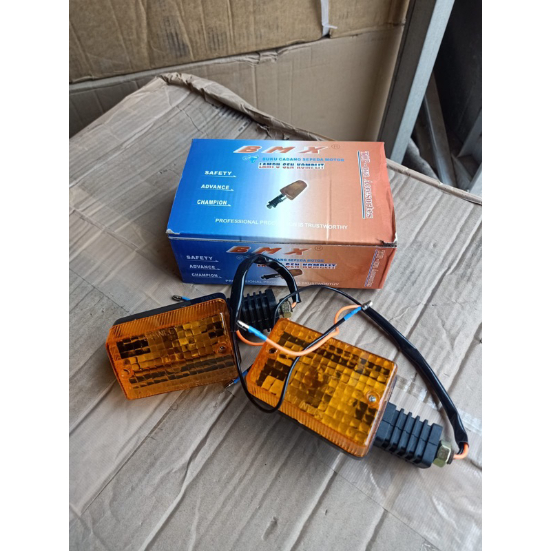 LAMPU SEIN KANAN KIRI HONDA WIN STANLEY BMX SEIN KANAN KIRI HONDA WIN 100 WIN NEW