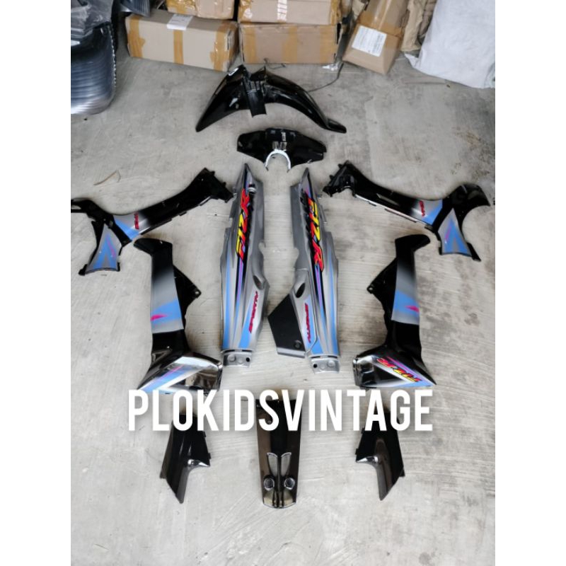 FULL BODY HALUS YAMAHA FIZ R FIZR HITAM SILVER LIST SPORTY 2003