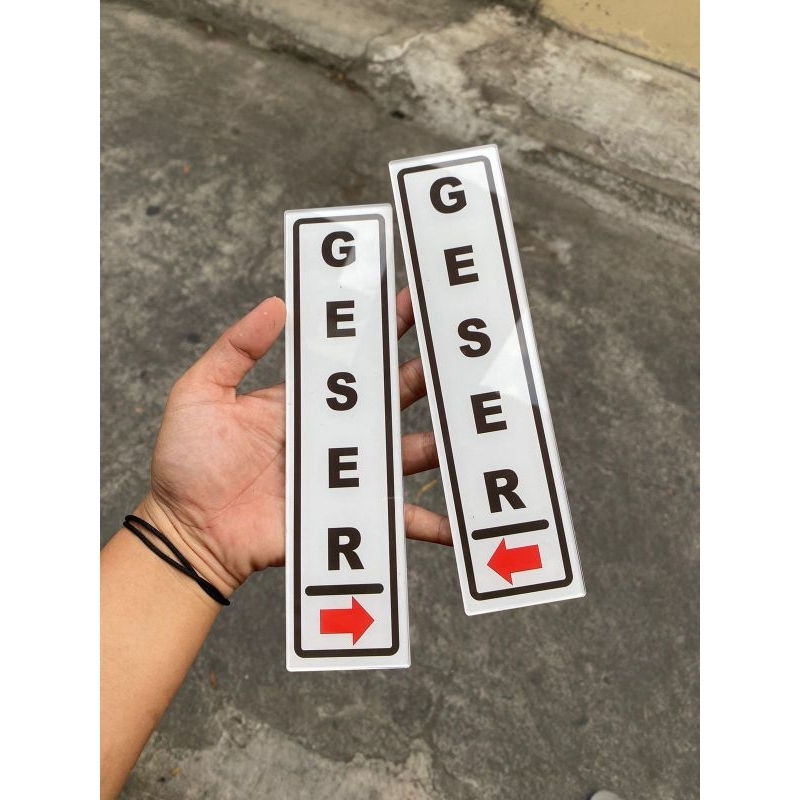 

Akrilik Stiker Vinyl Geser Kiri Kanan Pintu Putih