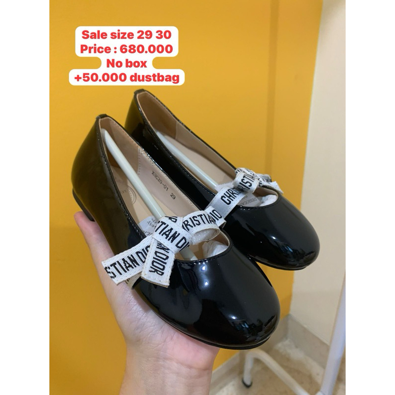 Flat Shoes Anak Dior Hitam