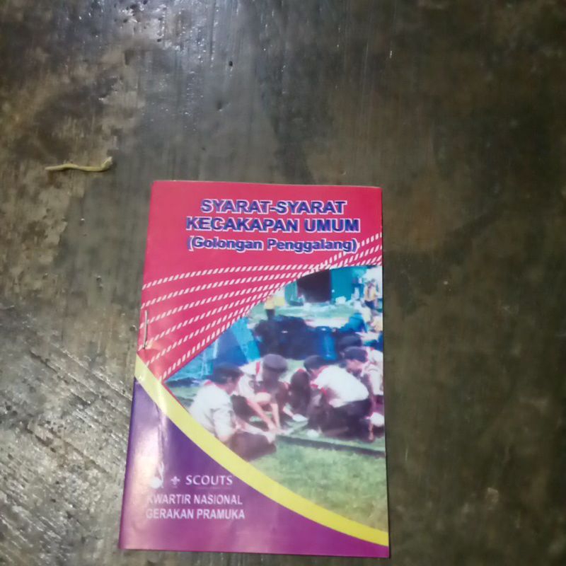 

buku saku dan buku sku pramuka