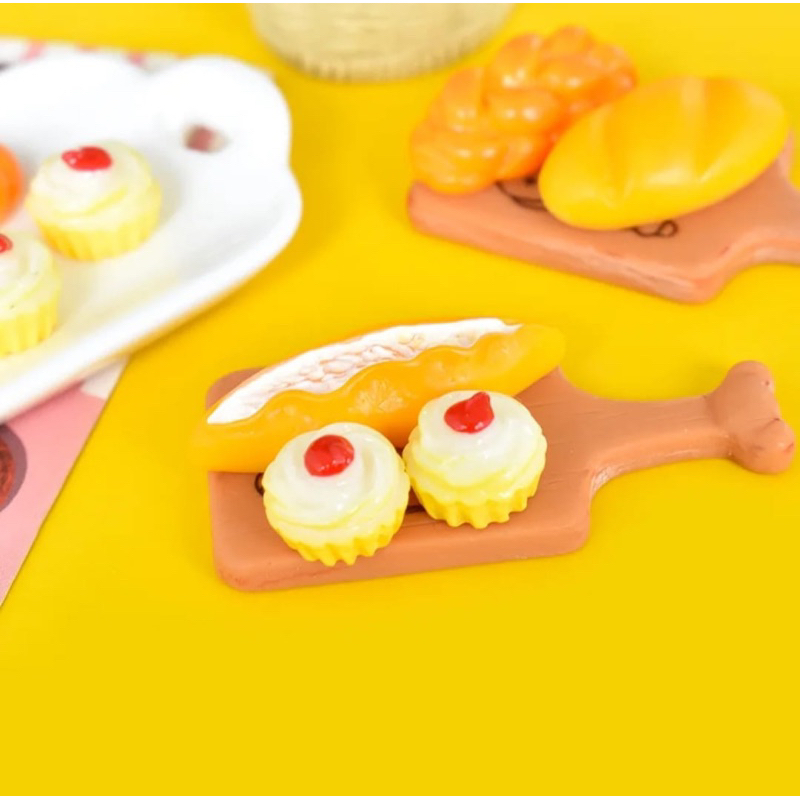 Miniatur Roti - Miniatur Keranjang Roti - Miniatur Talenan - Mainan Rumah Boneka - Bread Miniature