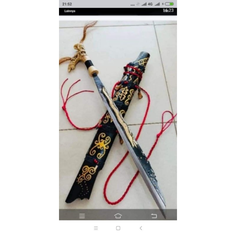 mandau etnik kalimantan