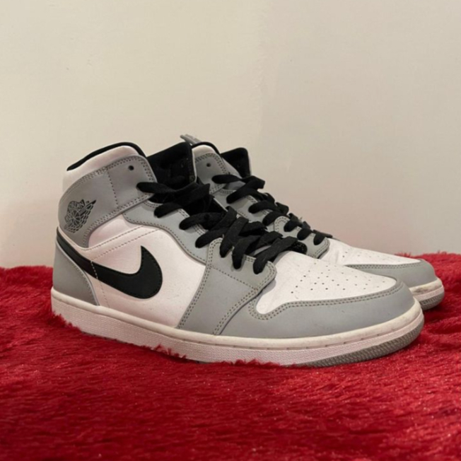 Authentic Nike Air Jordan 1 Mid Light Smoke Grey Men Original Second Size 45 ( 29cm )