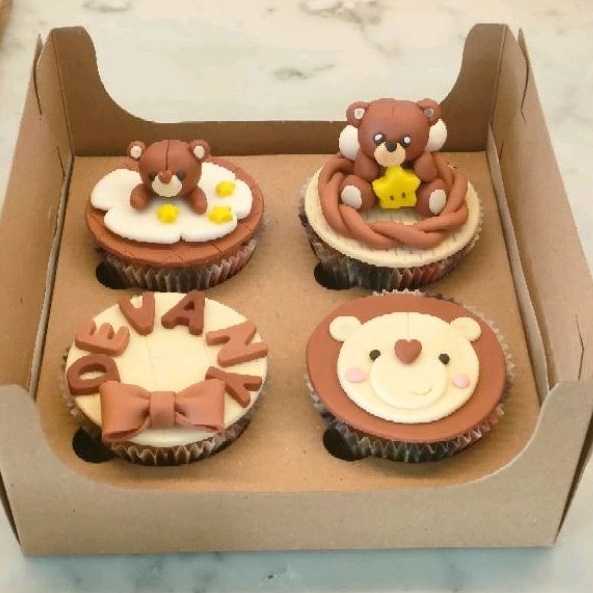 

Cupcake Karakter Bear isi 4 Custom Kue Ulang Tahun Bandung