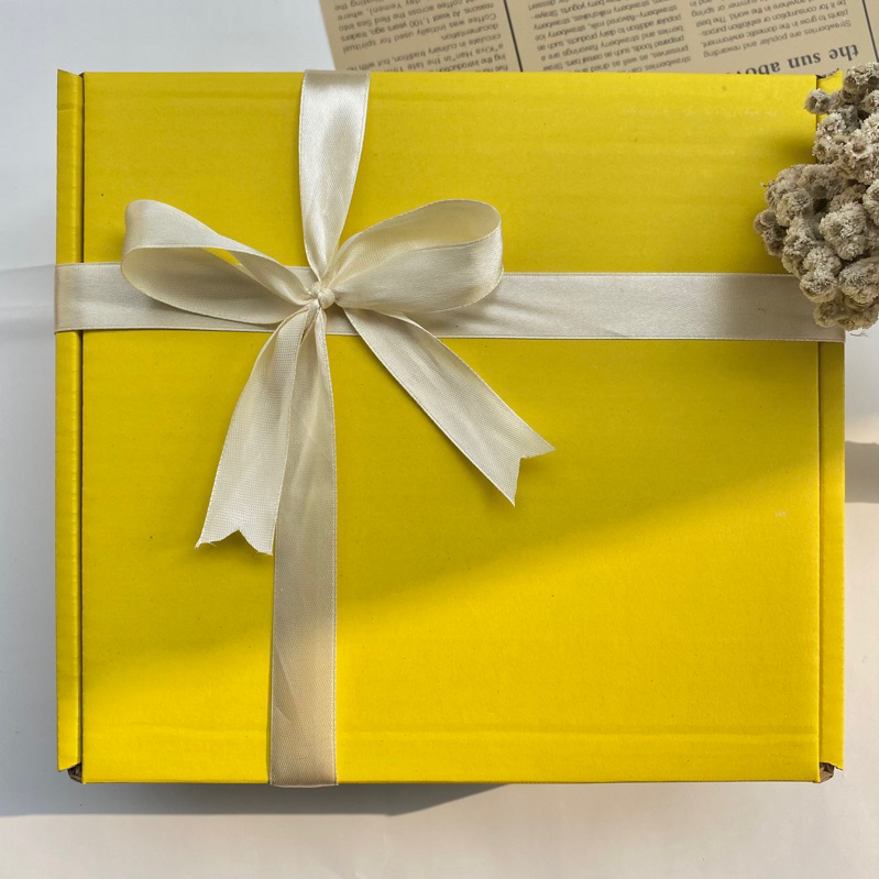 

BOX HAMPERS YELLOW 22X22X8/ KOTAK KADO/ GIFT BOX/ HAMPERS ESTETIK