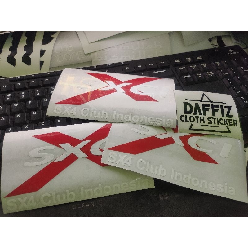 stiker cutting SX4 warna merah putih