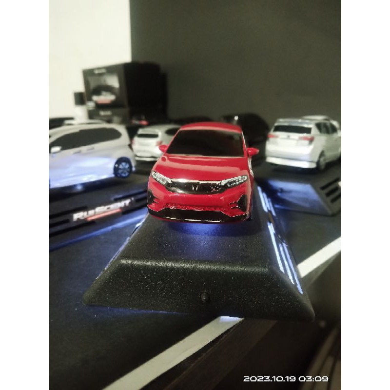 PAJANGAN DASHBOARD MINIATUR MOBIL HONDA WRV