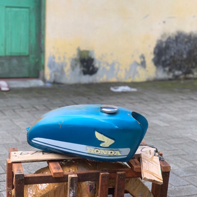 Tangki Tengki Glatik CB 100/125 Original Repaint Model Bladus/Ori paint