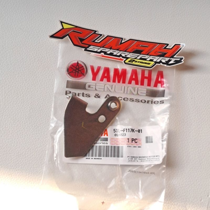 PLAT DUDUKAN KABEL KUNCI JOK/BAGASI MIO SPORTY SMILE SOUL ORIGINAL