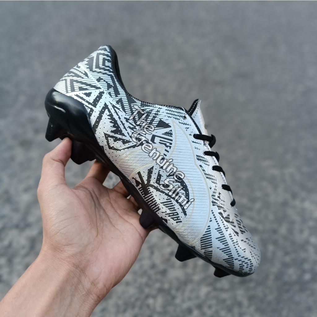 Sepatu Bola Junior Ortus Volt FG Silver Black Sepatu Bola