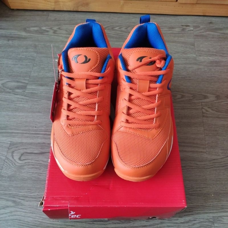 sepatu astec Hawke Badminton