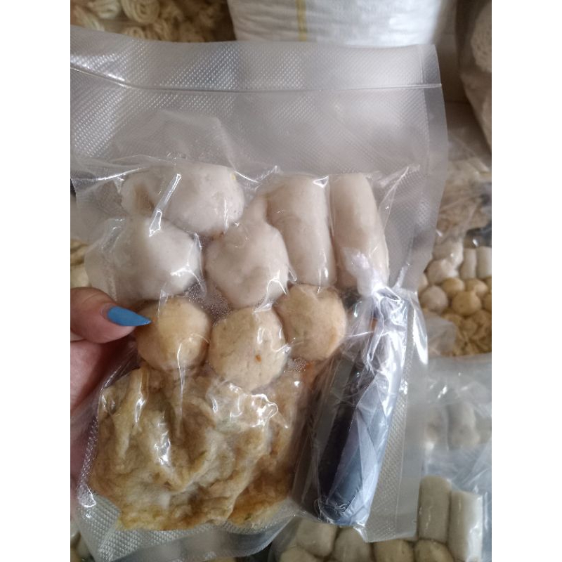 

pempek isi 10 + cuka 1botol