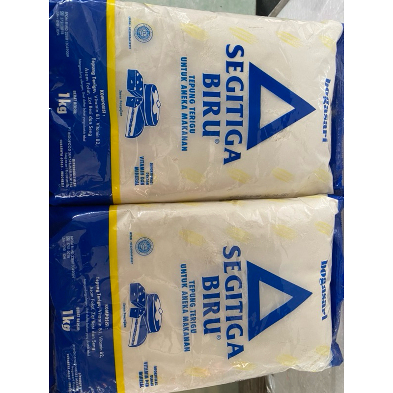 

TEPUNG TERIGU SEGITIGA BIRU BOGASARI 1KG