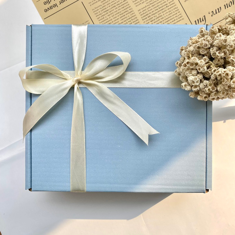 

BOX HAMPERS BABY BLUE 22X22X8/ KOTAK KADO/ GIFT BOX/ KADO ULANG TAHUN WEDDING ANIVERSARY