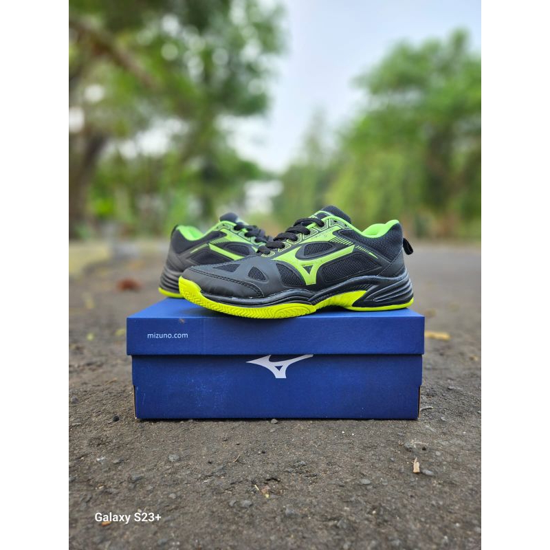 sepatu volly mizuno cylone pria/sepatu mizuno volly pria/sepatu lari wanita/sepatu olahraga volly pr