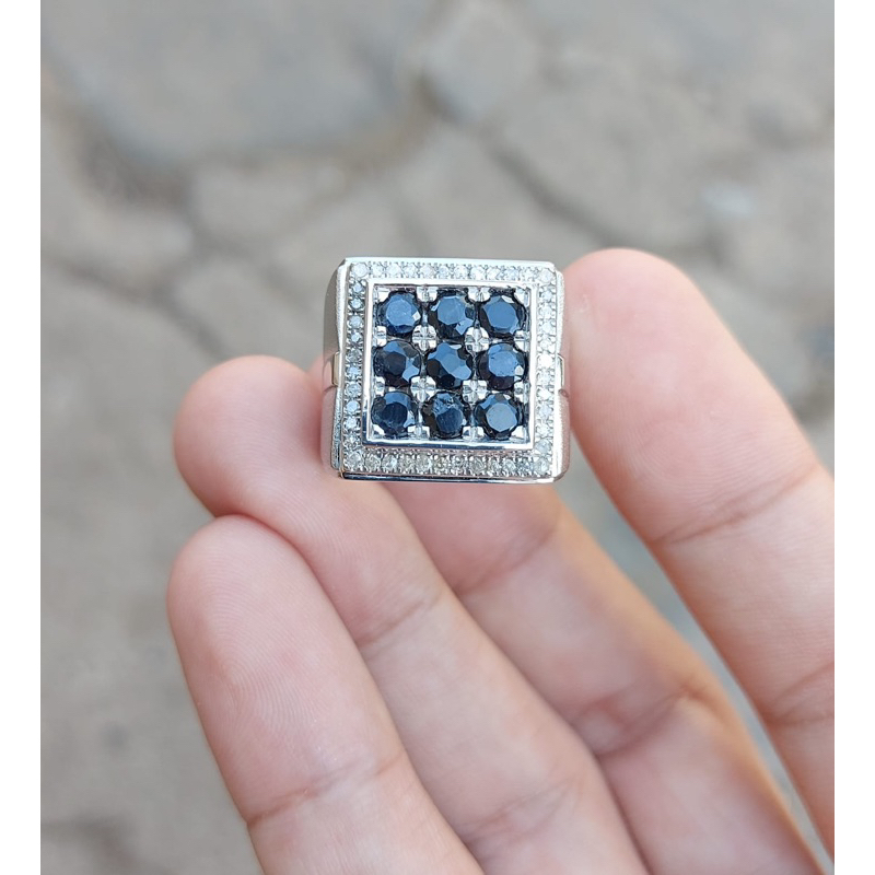 Cincin Cowok Mata Sembilan Berlian Eropa Hitam