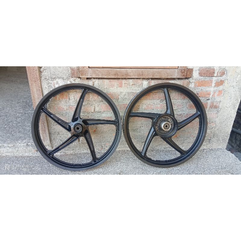 Velg racing supra x 125 karisma depan belakang original copotan