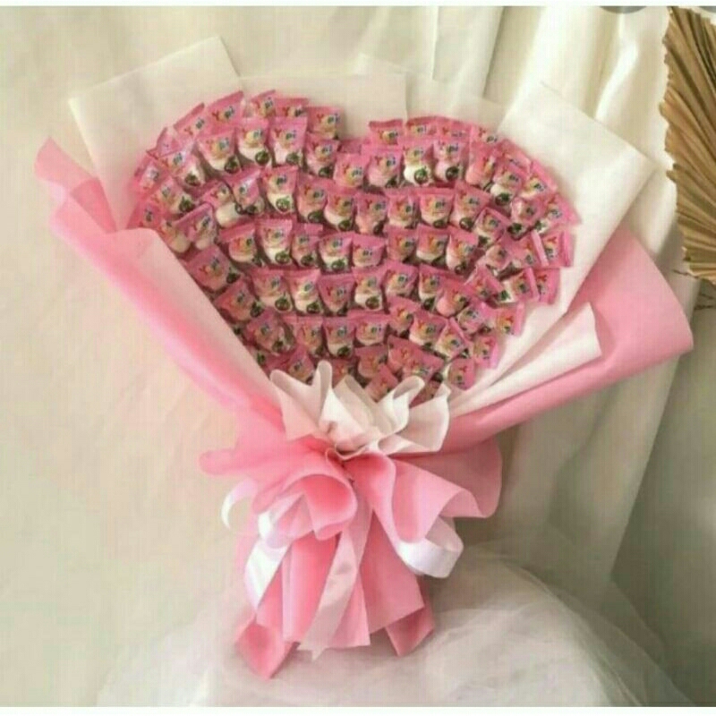 

buket hadiah permen bentuk hati/ buket permen / buket love / hadiah ulang tahun/anniversary