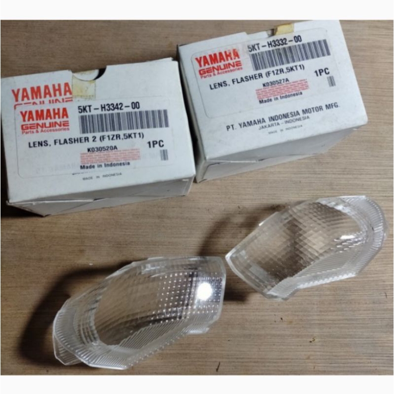 Mika Kaca Lampu Riting Sein Belakang Kanan Kiri Original Genuine Yamaha Fiz r Force1 Fiz zr / 5KT-H3