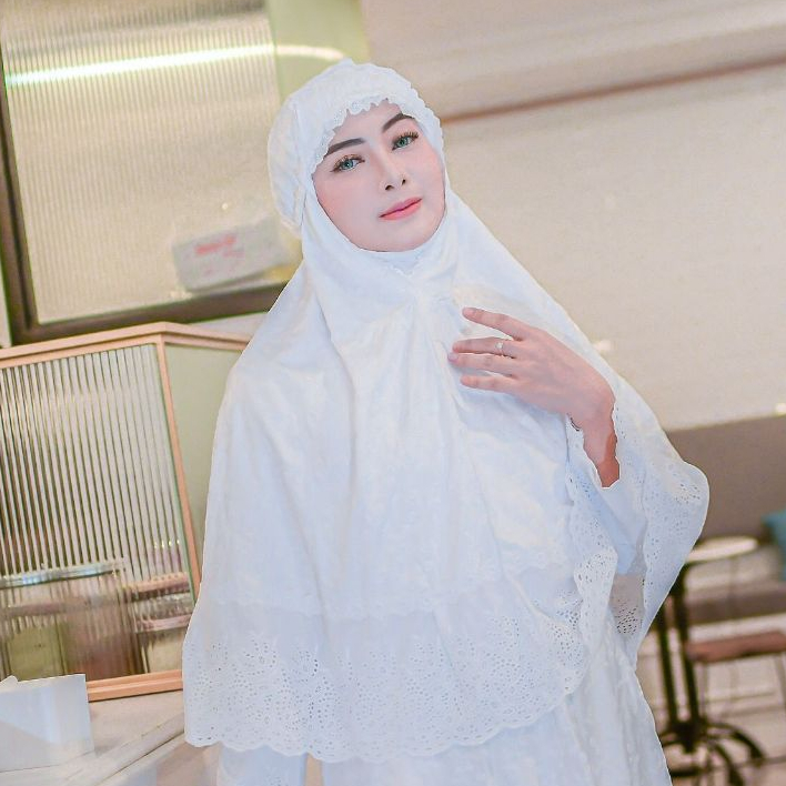Bergo/Jilbab Putih Wanita Umroh/Haji Super Premium