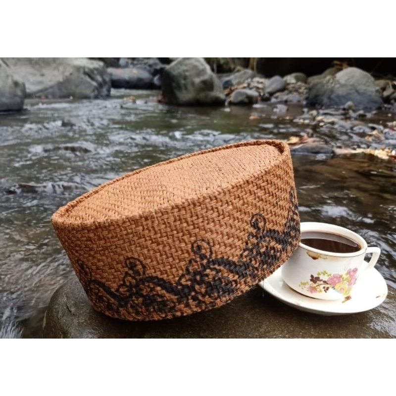 PECI GONI BATIK/SONGKOK GONI BATIK/ PECI RAJUT GONI