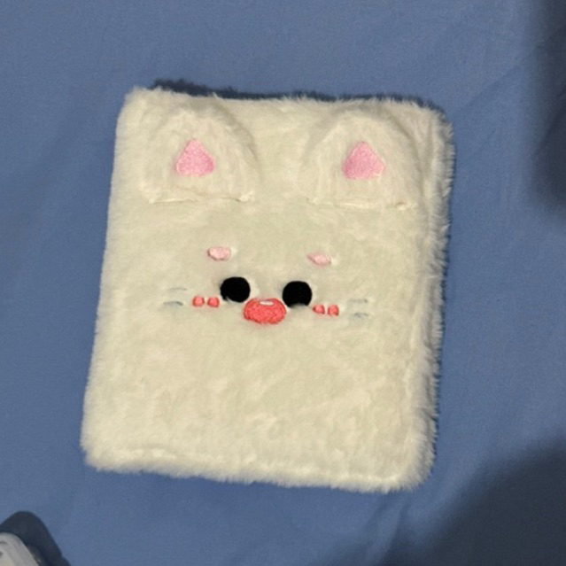 

Binder White Cat + Sleeve