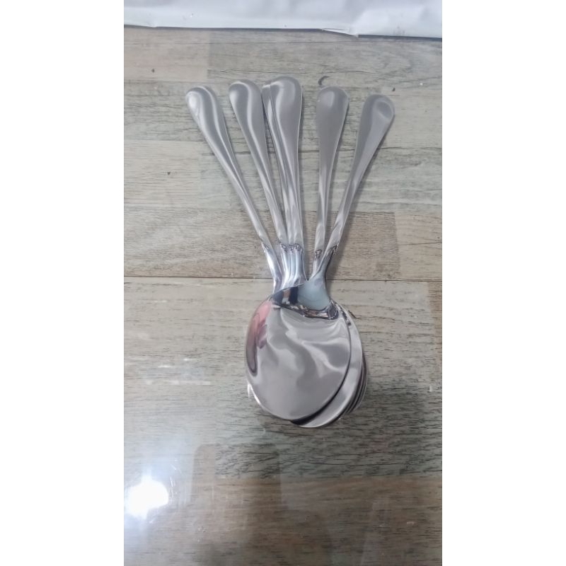 sendok makan capodimonte