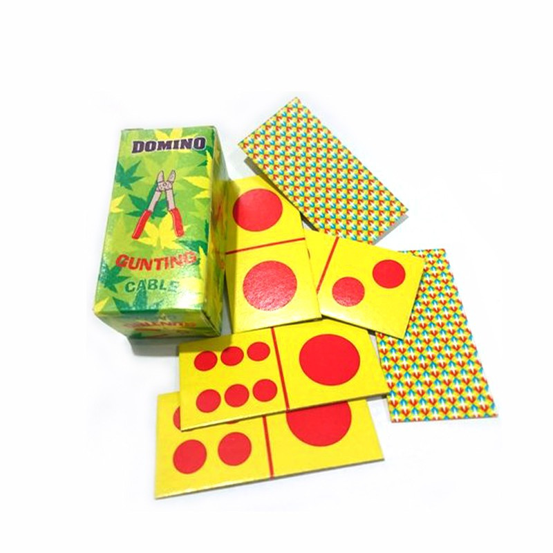 KARTU DOMINO GUNTING